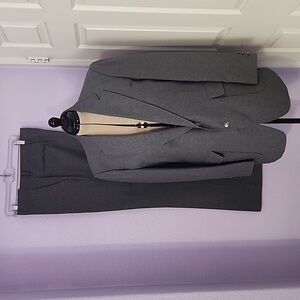 Edgeworth Dark Grey Single breasted Suit 42L